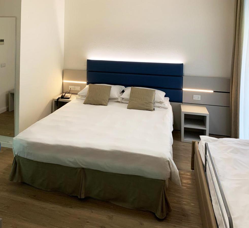 Hotel Astoria Caorle Exteriör bild