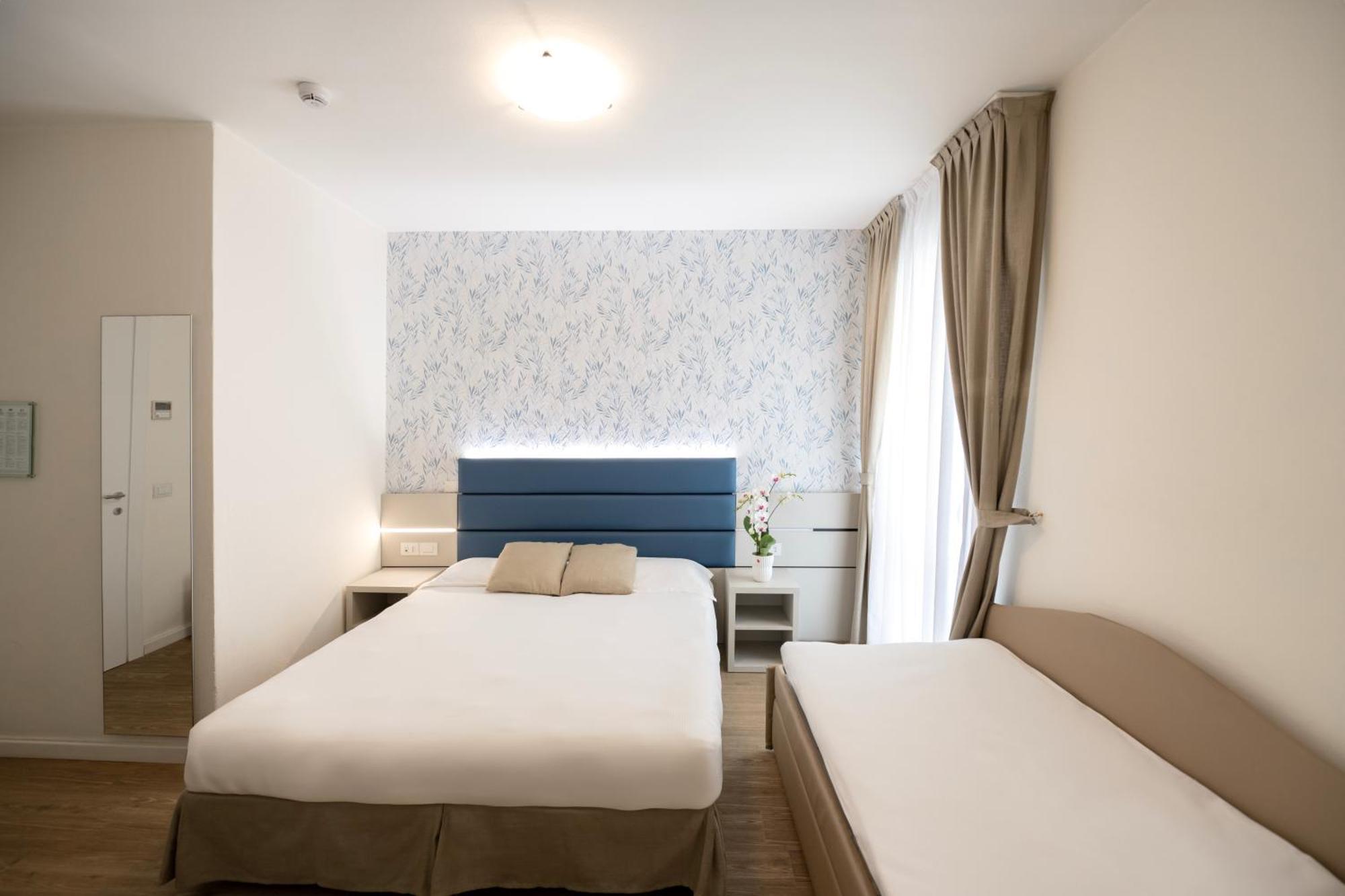 Hotel Astoria Caorle Exteriör bild